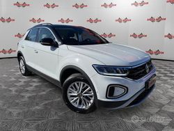 Bianco Usata 2023 VW T-Roc Life SUV | 21.800 € (Super prezzo)
