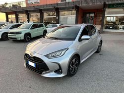 Argento Usata 2025 Toyota Yaris Hybrid Trend Tre volumi | 20.700 € (Buon prezzo)