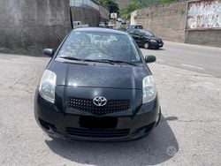 Nero Usata 2006 Toyota Yaris Due volumi | 3200 € (Buon prezzo)
