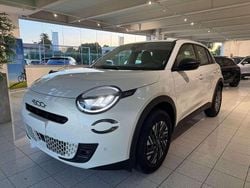 Bianco pastello Usata 2024 Fiat 600 SUV | 21.800 € (Ottimo prezzo)