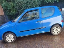 Blu/azzurro Usata 2005 Fiat 600 Active Due volumi | 2000 € (Buon prezzo)