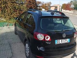 Nero Usata 2008 VW Golf VI Tre volumi | 2800 €