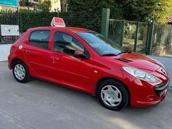 Rosso Usata 2011 Peugeot 206+ Due volumi | 2500 € (Buon prezzo)