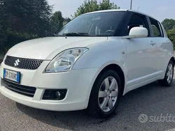 Bianco Usata 2008 Suzuki Swift Tre volumi | 4700 € (Molto cara)