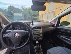 Blu/azzurro Usata 2009 Fiat Grande Punto Dynamic Due volumi | 2500 € (Buon prezzo)