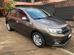 Marrone Usata 2019 Dacia Sandero Comfort Tre volumi | 8700 € (Buon prezzo)