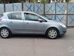 Usata 2007 Opel Corsa Tre volumi | 1300 € (Buon prezzo)