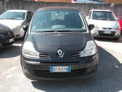 Nero Usata 2010 Renault Modus Dynamique Monovolume | 1800 € (Super prezzo)