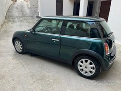 Verde Usata 2003 Mini ONE Due volumi | 3200 € (Buon prezzo)