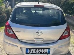 Grigio Usata 2009 Opel Corsa Tre volumi | 1300 € (Super prezzo)