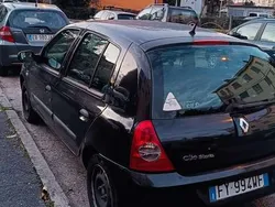 Nero Usata 2007 Renault Clio II Dynamique Tre volumi | 1500 € (Super prezzo)