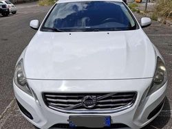 Usata 2012 Volvo V60 Momentum Station wagon | 6999 € (Buon prezzo)
