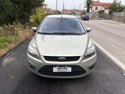 Grigio Usata 2010 Ford Focus Titanium Tre volumi | 3999 € (Buon prezzo)