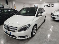 Bianco Usata 2015 Mercedes B200 Premium Monovolume | 13.500 € (Buon prezzo)