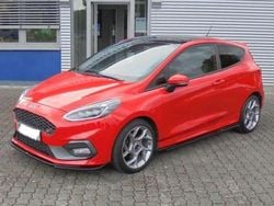 Rosso Usata 2018 Ford Fiesta ST Tre volumi | 16.700 € (Buon prezzo)