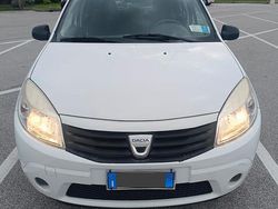 Bianco Usata 2009 Dacia Sandero Due volumi | 2800 €