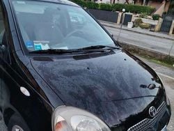Usata 2000 Toyota Yaris Sol Tre volumi | 2200 € (Buon prezzo)