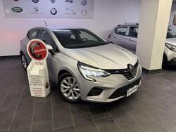 Grigio Usata 2022 Renault Clio V Intens Tre volumi | 13.500 € (Ottimo prezzo)