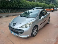 Grigio Usata 2007 Peugeot 207 CC Cabrio | 3800 € (Buon prezzo)
