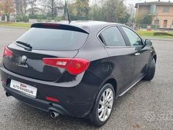 Nero Usata 2011 Alfa Romeo Giulietta Tre volumi | 4500 € (Ottimo prezzo)