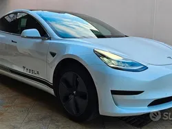 Usata 2020 Tesla Model 3 Tre volumi | 23.400 € (Buon prezzo)