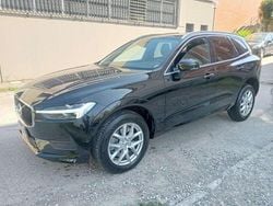 Nero Usata 2021 Volvo XC60 Momentum SUV | 27.500 € (Cara)