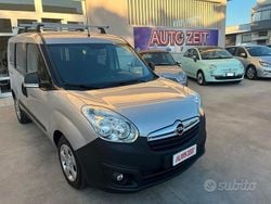 Grigio Usata 2014 Opel Combo Monovolume | 9800 € (Buon prezzo)