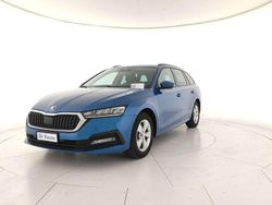 Blu race metallizzato Usata 2021 Skoda Octavia Ambition Station wagon | 18.200 € (Buon prezzo)