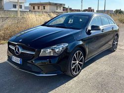 Usata 2016 Mercedes CLA200 Shooting Brake Executive Station wagon | 13.000 € (Cara)
