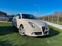 Beige Usata 2009 Alfa Romeo MiTo Due volumi | 5000 € (Buon prezzo)