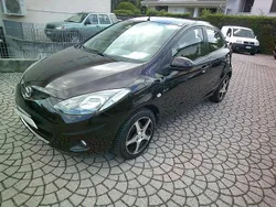 Nero Usata 2009 Mazda 2 Tre volumi | 3800 € (Buon prezzo)