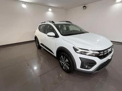 Bianco Nuova 2025 Dacia Sandero Expression Tre volumi | 16.990 € (Buon prezzo)