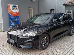Grigio Usata 2021 Ford Focus ST-Line Tre volumi | 17.800 € (Cara)