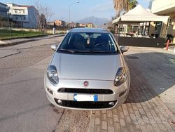 Grigio Usata 2016 Fiat Punto Due volumi | 8950 € (Molto cara)