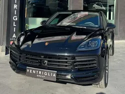 Blu/azzurro Usata 2021 Porsche Cayenne SUV | 73.900 € (Buon prezzo)