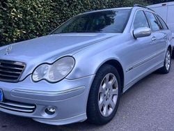 Argento Usata 2006 Mercedes C220 Elegance Station wagon | 2900 € (Buon prezzo)