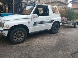 Bianco Usata 1992 Suzuki Vitara SUV | 4500 €
