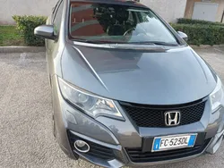 Usata 2016 Honda Civic Due volumi | 8900 € (Buon prezzo)