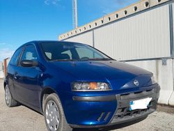 Blu Usata 2002 Fiat Punto Due volumi | 2000 € (Cara)