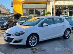 Bianco Usata 2015 Opel Astra Cosmo Tre volumi | 7900 € (Buon prezzo)