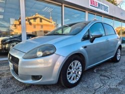 Grigio Usata 2009 Fiat Grande Punto Dynamic Due volumi | 1900 € (Super prezzo)