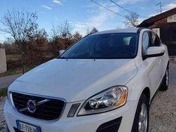 Bianco Usata 2012 Volvo XC60 Kinetic SUV | 9900 € (Buon prezzo)
