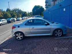 Usata 2002 Peugeot 206 Cabrio | 1500 €