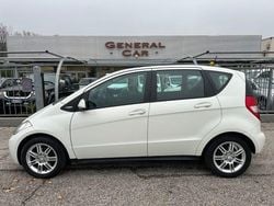 Bianco Usata 2011 Mercedes A160 Executive Tre volumi | 4000 € (Molto cara)