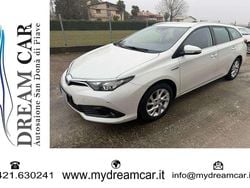 Bianco Usata 2018 Toyota Auris Touring Sports Station wagon | 12.000 €