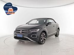 Deep black perlato Usata 2024 VW T-Roc Style SUV | 29.900 € (Cara)