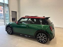 Verde Usata 2025 Mini John Cooper Works Due volumi | 32.990 € (Super prezzo)