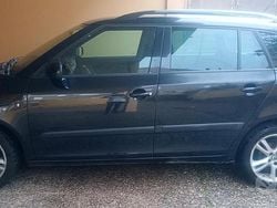 Nero Usata 2010 Skoda Fabia Tre volumi | 2000 € (Buon prezzo)