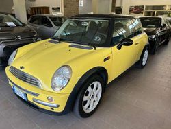 Giallo Usata 2003 Mini Cooper Due volumi | 6500 € (Molto cara)