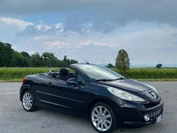 Usata 2009 Peugeot 207 CC Cabrio | 4000 € (Buon prezzo)